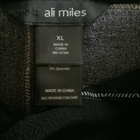 ari mills Top - Picture 7 of 9